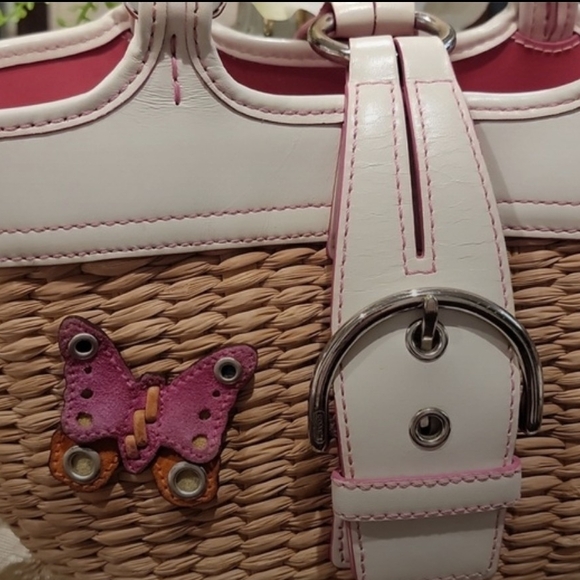 ✨️HOLDING FOR CUSTOMER✨️ Coach Tan and White Woven Tote Bag - Picture 7 of 8